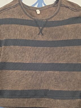 Large Unisex We The Free Brown and Black Striped Crewneck Sweater